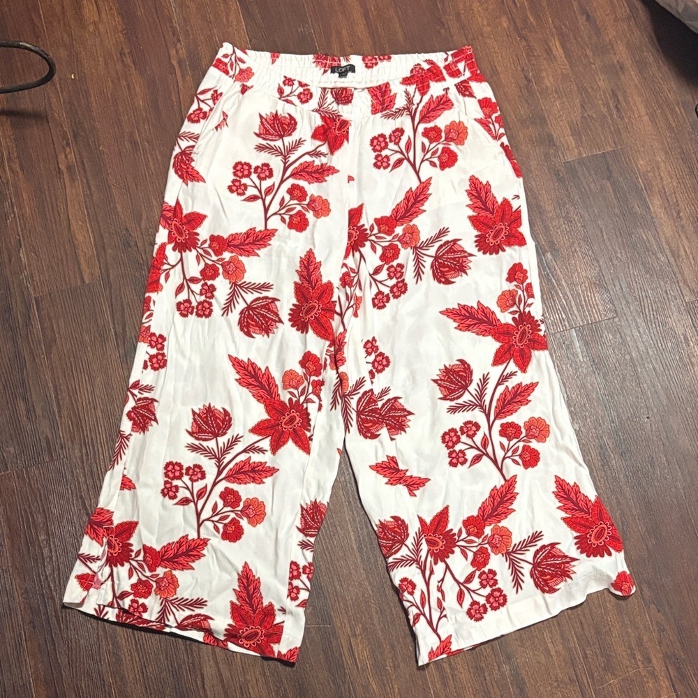 Loft Floral Red and White Wide-Leg Cropped Pants